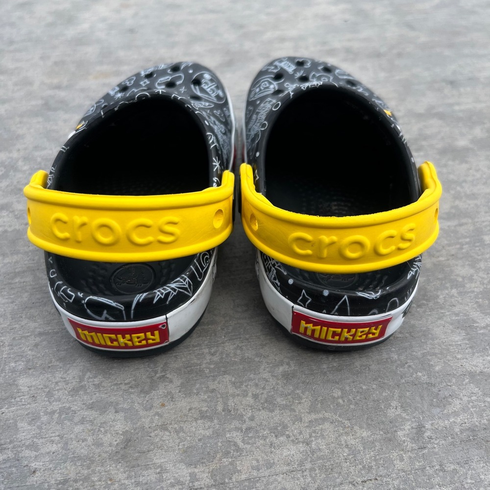 Crocs Kids Mickey Mouse Disney Parks Clogs Black Yellow Toddler Size 7 207102 - Picture 5 of 7